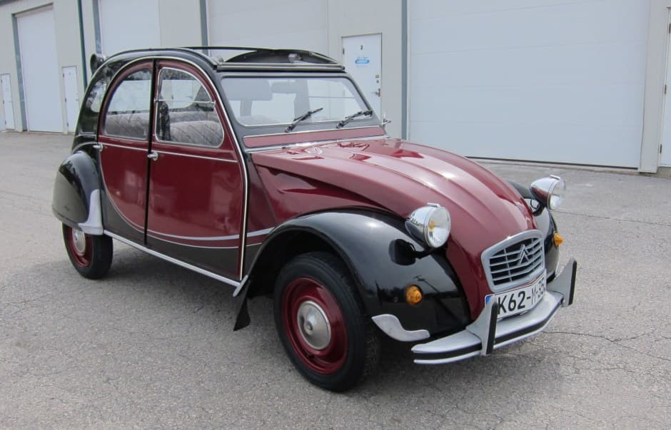 1990 Citroen 2CV sold for $17,000