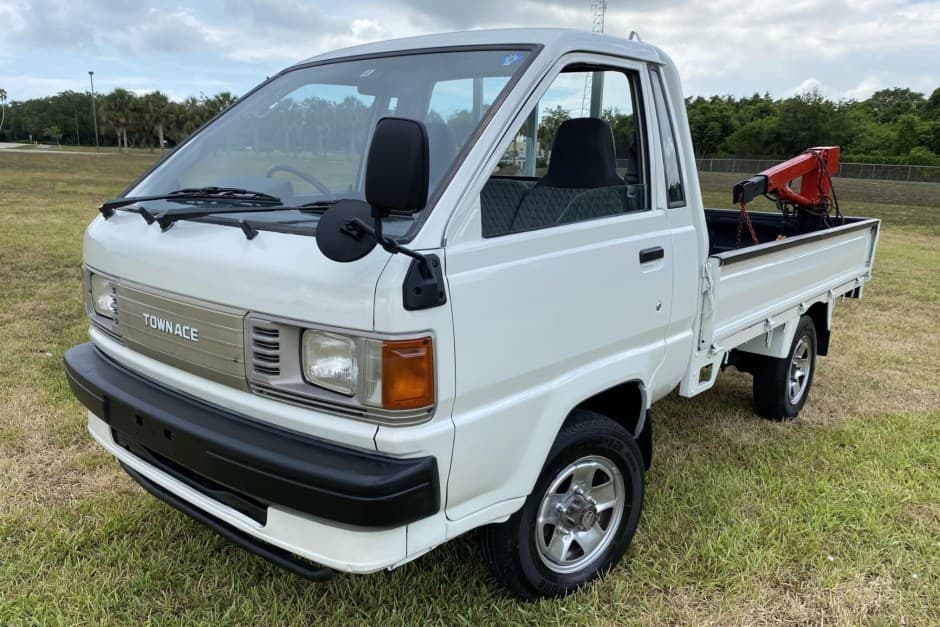 1994 Toyota LiteAce & TownAce sold for $6,100