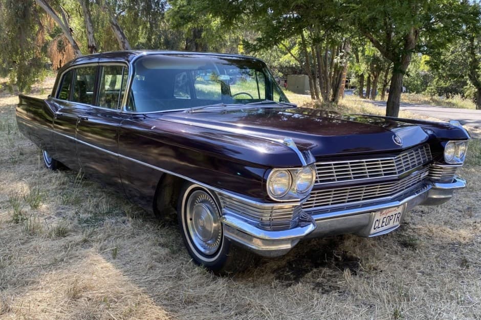 1965 Cadillac Series 75/Fleetwood sold for $10,250