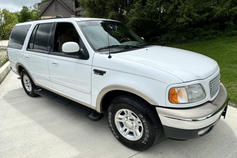 1999 Ford Expedition sold for $12,350