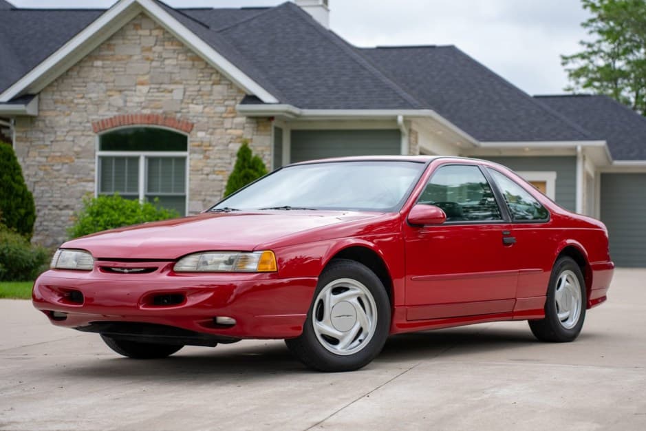 1994 Ford Thunderbird (1989-1997) sold for $9,800