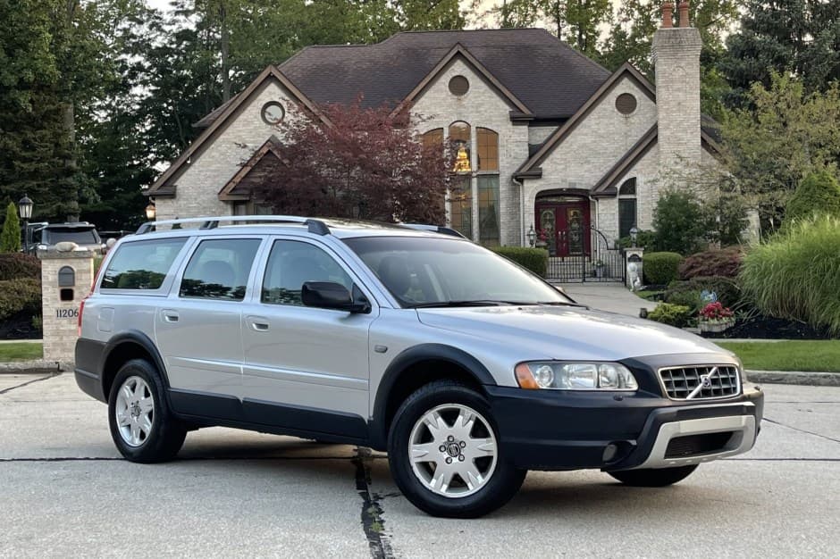 2005 Volvo XC70 sold for $14,750