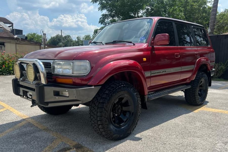 1990 Toyota Land Cruiser 80-Series sold for $25,350