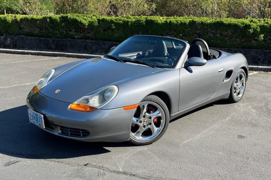2001 Porsche 986 Boxster sold for $10,850