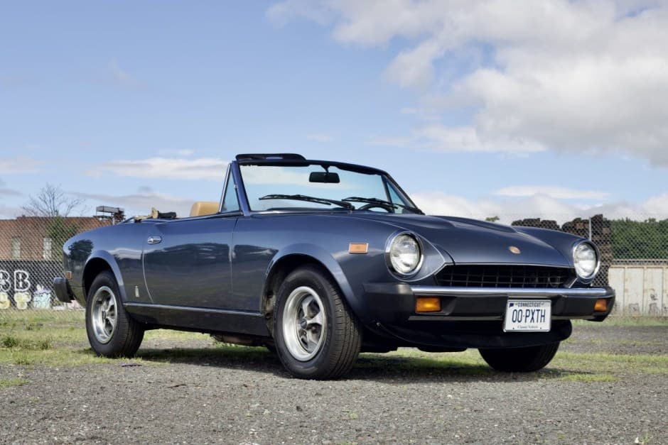 1979 Fiat 124 Spider (1966-1985) sold for $10,050