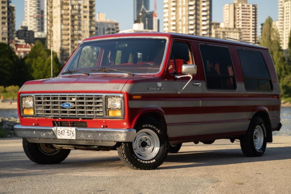 1989 Ford Econoline Van sold for $13,250