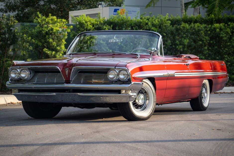 1961 Pontiac Bonneville sold for $56,789