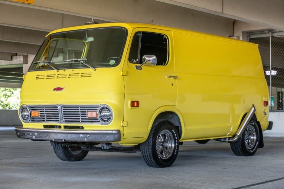 1968 Chevrolet G-Series Van sold for $10,000