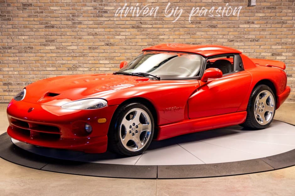 2001 Dodge Viper SR II (1996-2002) sold for $63,000