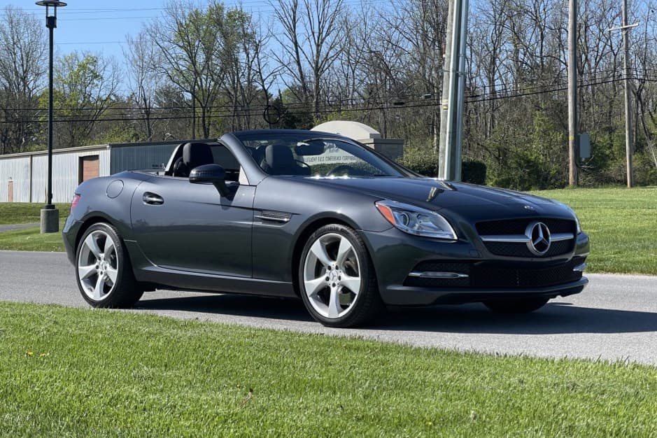 2012 Mercedes-Benz SLK-Class sold for $26,000