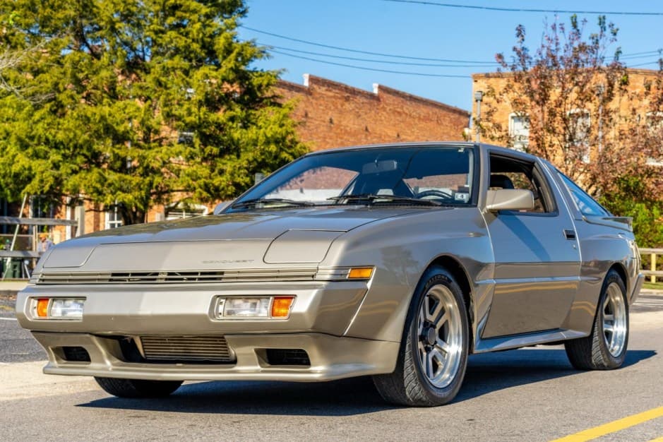 1989 Chrysler Conquest & Mitsubishi Starion sold for $8,000
