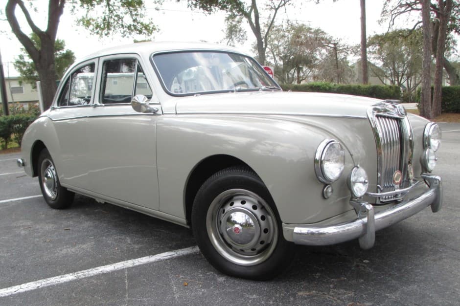 1958 MG Magnette sold for $11,800