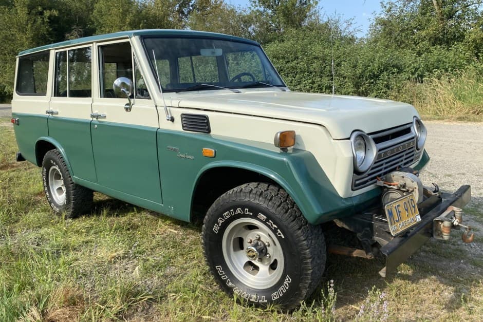 1973 Toyota Land Cruiser FJ55 sold for $28,000