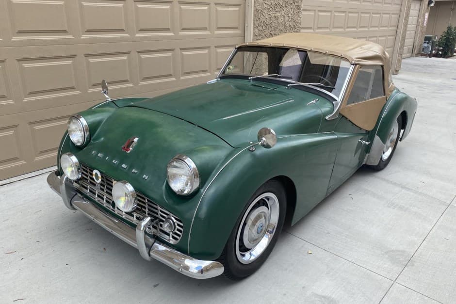 1960 Triumph TR3 sold for $10,750