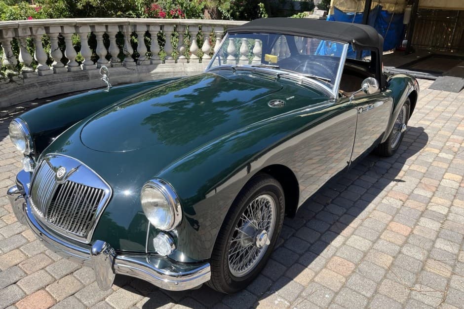 1961 MG MGA sold for $34,251