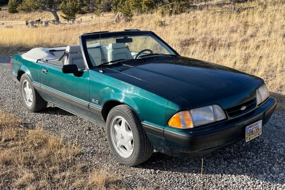 1991 Ford Fox-Body Mustang sold for $16,500