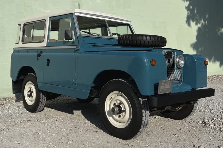 1969 Land Rover Series 88 sold for $24,000