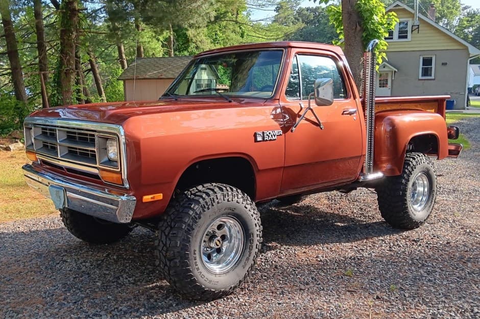 1986 Dodge Ram (1981-1993) sold for $17,977