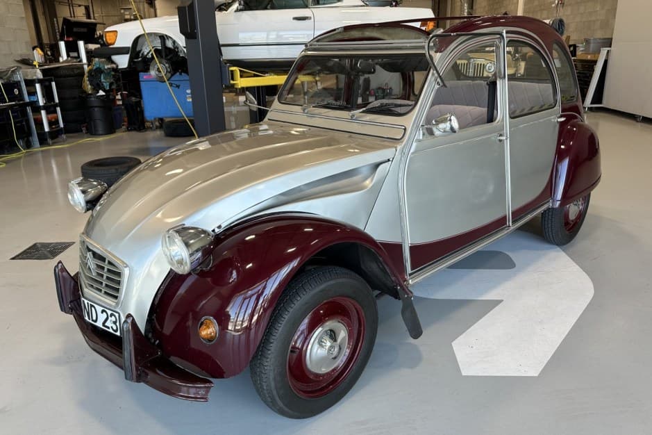 1982 Citroen 2CV sold for $11,000