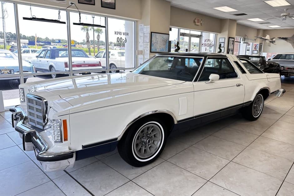1979 Ford Thunderbird (1977-1979) sold for $13,750