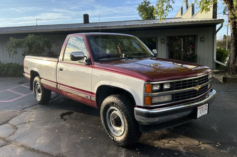 1988 Chevrolet C/K GMT400 (1988-2002) sold for $11,250