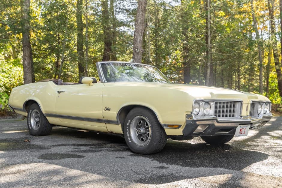 1970 Oldsmobile Cutlass sold for $16,250