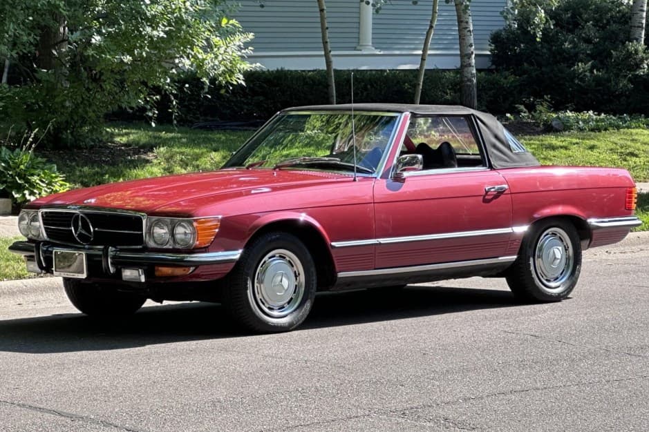 1973 Mercedes-Benz R107 SL sold for $8,400
