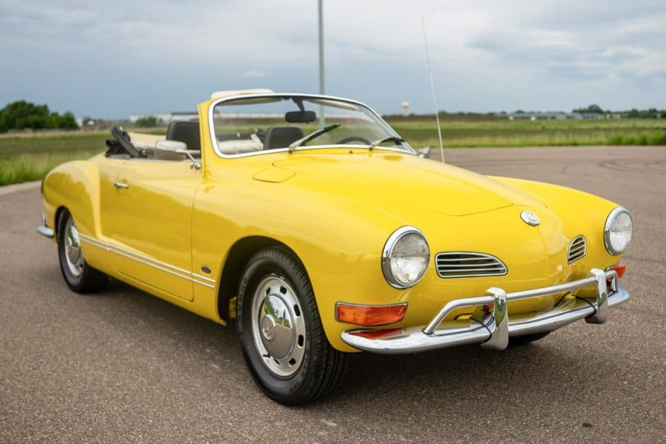 1971 Volkswagen Karmann Ghia sold for $25,250