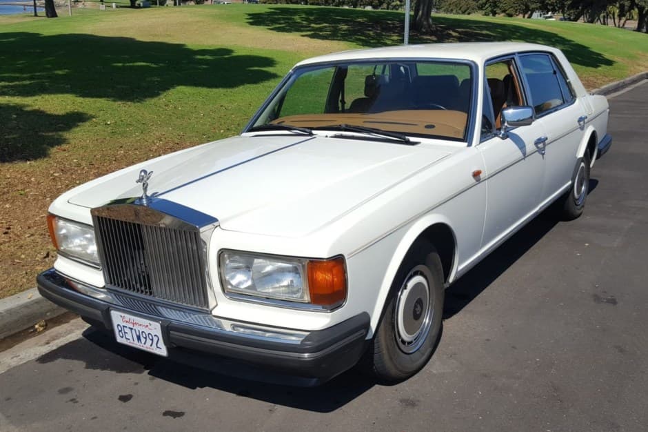 1990 Rolls-Royce SZ Silver Spirit & Silver Spur sold for $9,300