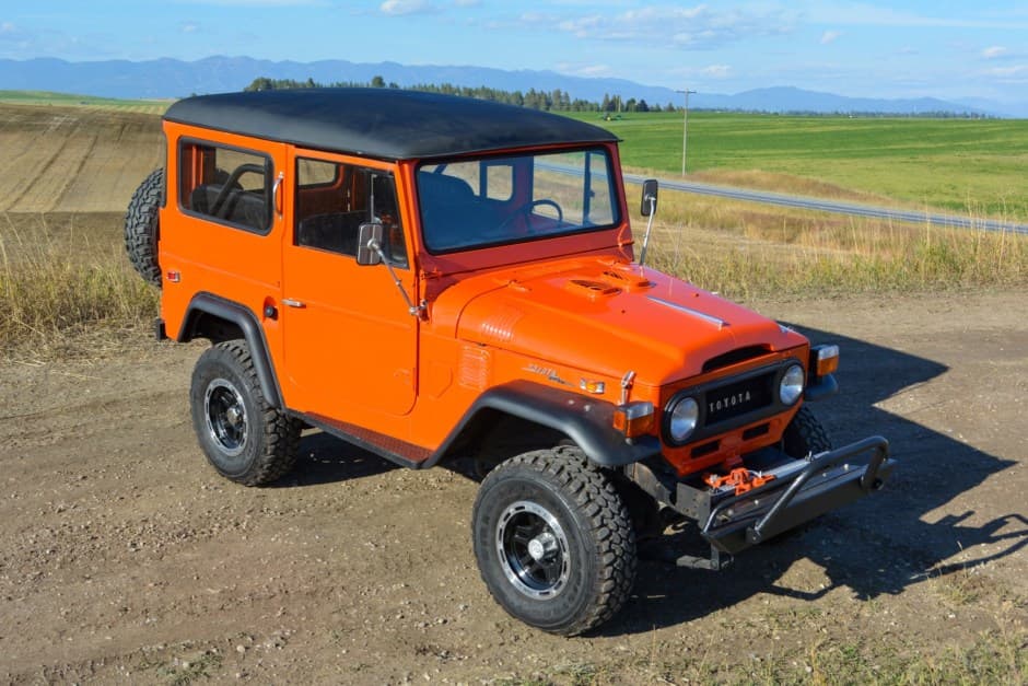 1971 Toyota Land Cruiser FJ40 sold for $18,500