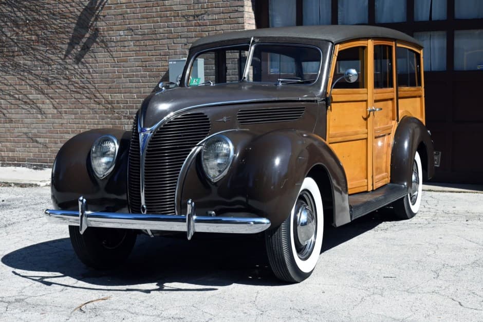 1938 Ford Standard, Deluxe, & Super Deluxe sold for $32,250