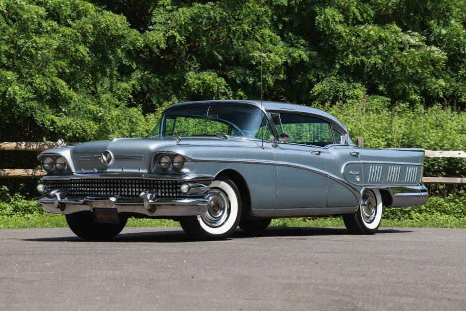 1958 Buick Riviera sold for $32,750