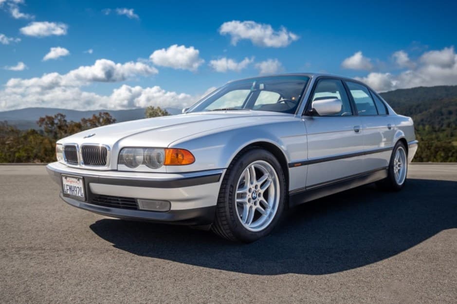 1999 BMW E38 7-Series sold for $13,750