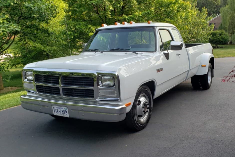 1992 Dodge Ram (1981-1993) sold for $12,500