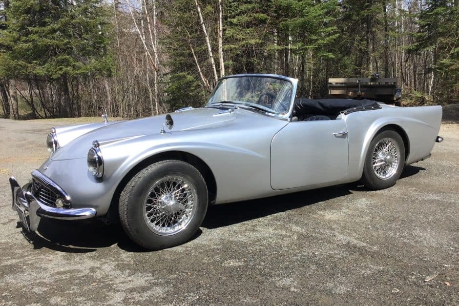 1961 Daimler SP250 sold for $26,000