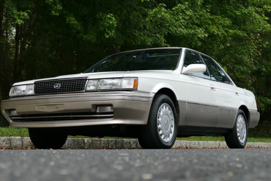 1990 Lexus ES sold for $13,250