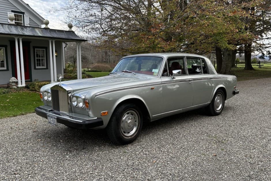 1976 Rolls-Royce SY Silver Shadow & Silver Wraith II sold for $26,000
