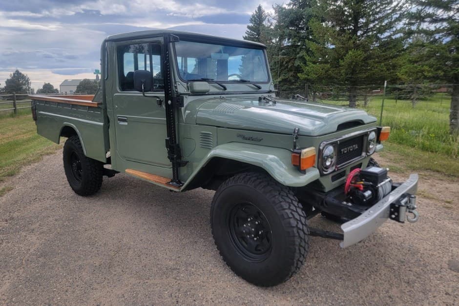 1984 Toyota Land Cruiser FJ45 sold for $29,500