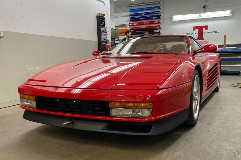 1987 Ferrari Testarossa sold for $125,000