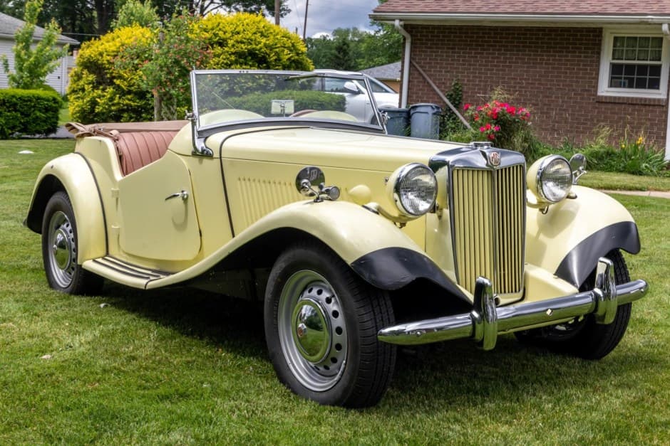 1953 MG TD sold for $14,100
