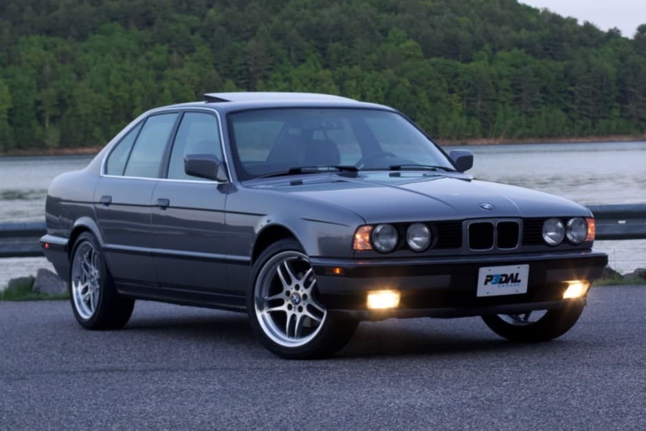 1992 BMW E34 5-Series sold for $12,525