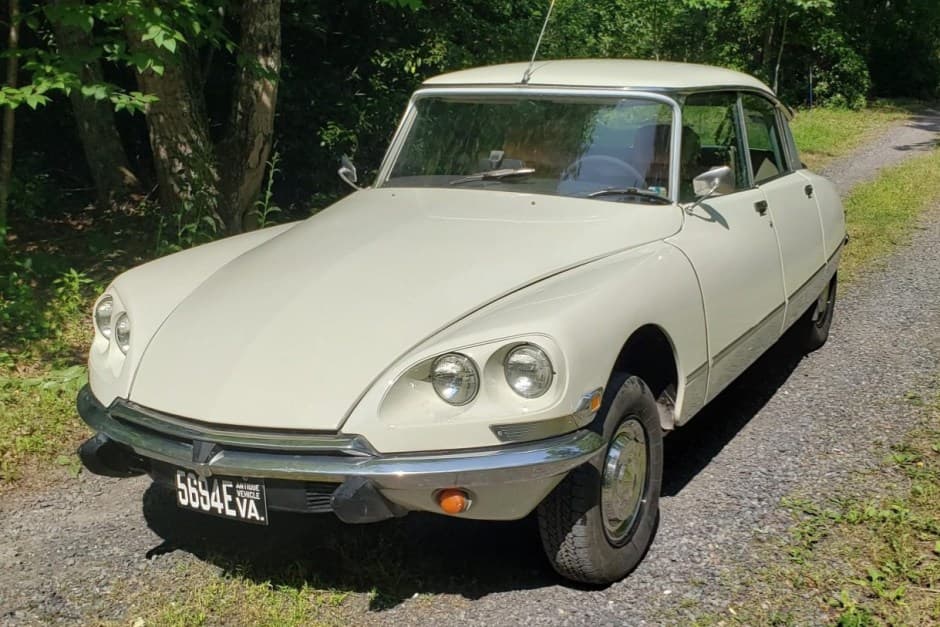 1972 Citroen DS sold for $18,250