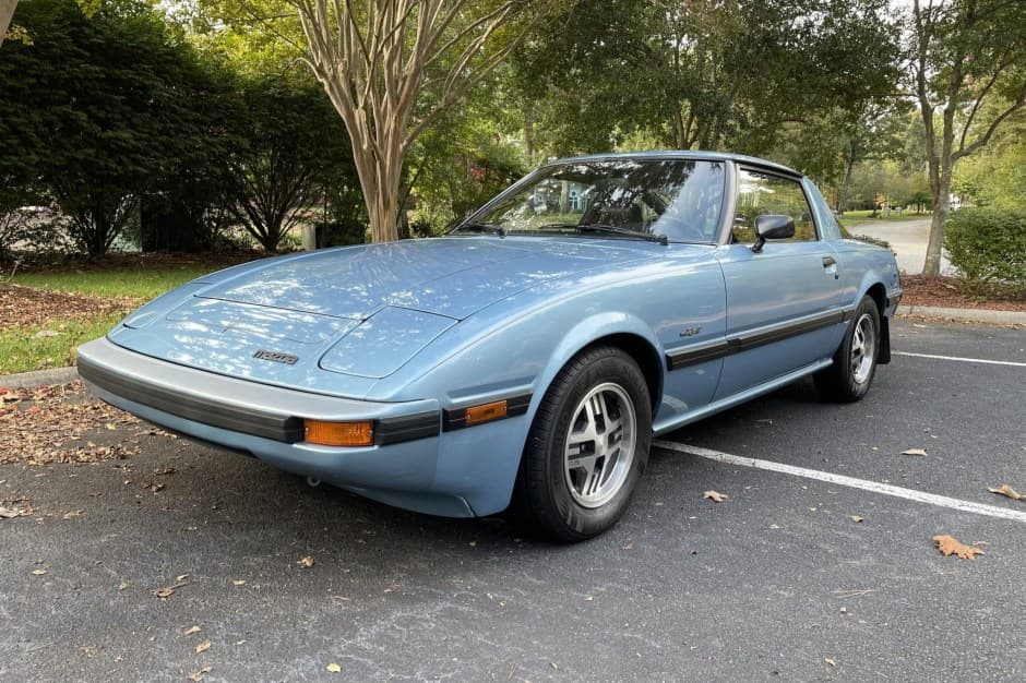1982 Mazda RX-7 FB sold for $11,250