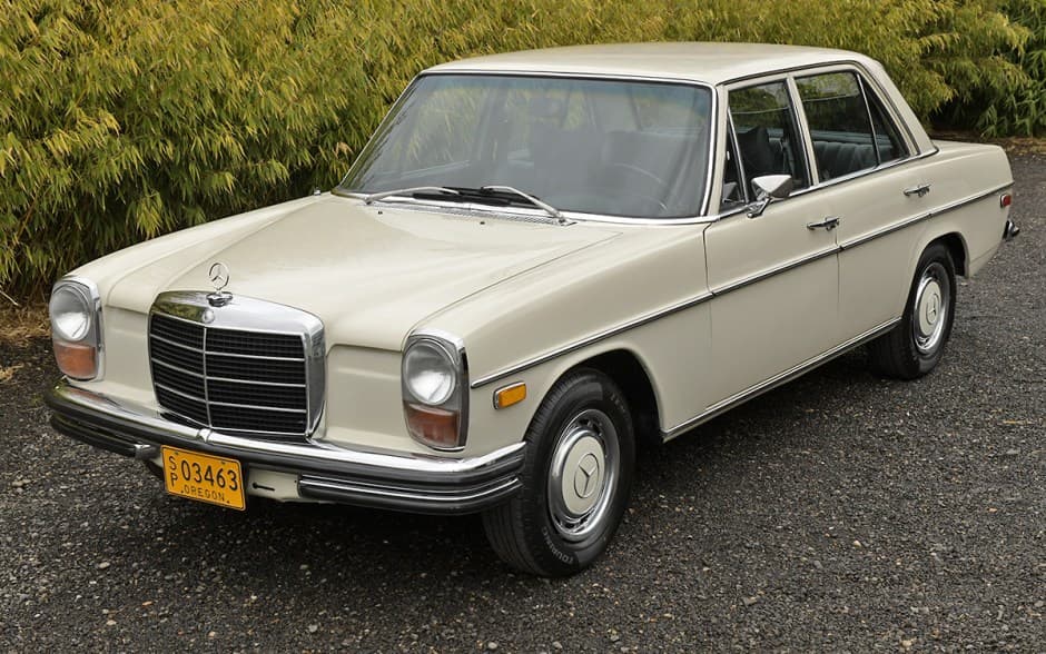 1970 Mercedes-Benz W114 & W115 sold for $7,600