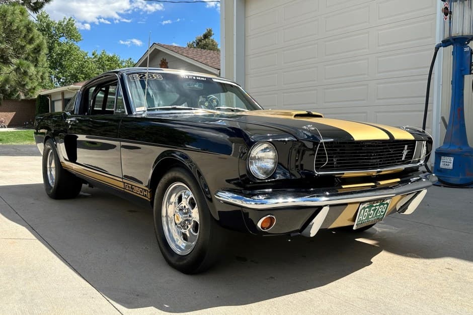 1966 Shelby Mustang GT350 & GT500 sold for $155,000
