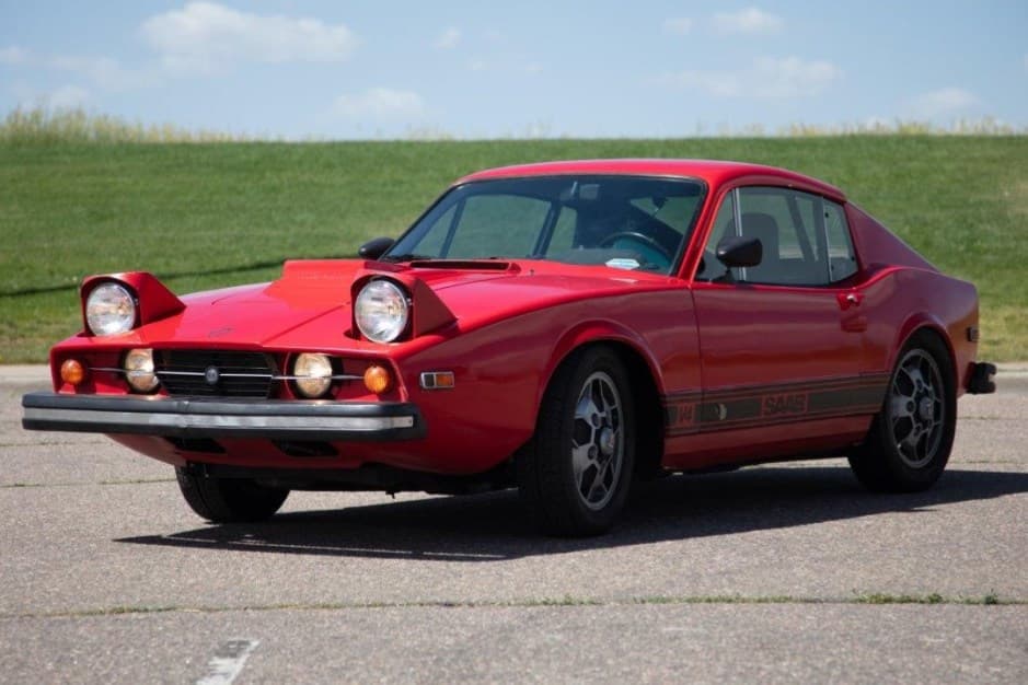 1974 Saab Sonett sold for $6,100