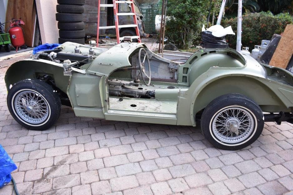1957 Triumph TR3 sold for $3,500