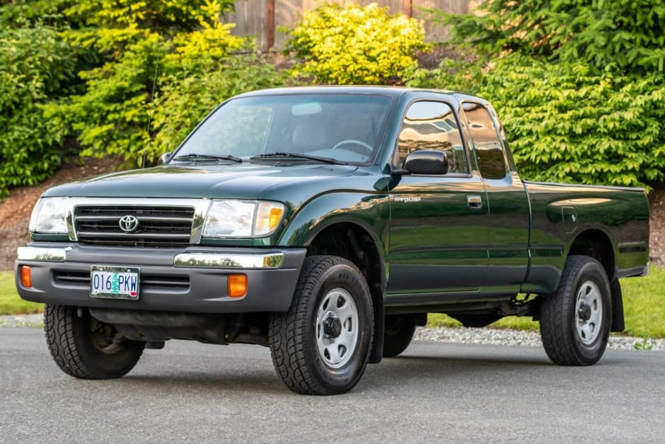 1999 Toyota Tacoma (N1X0 1995-2005) sold for $18,500