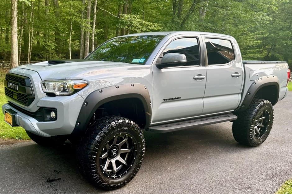 2019 Toyota Tacoma (N300 2016-2023) sold for $34,501