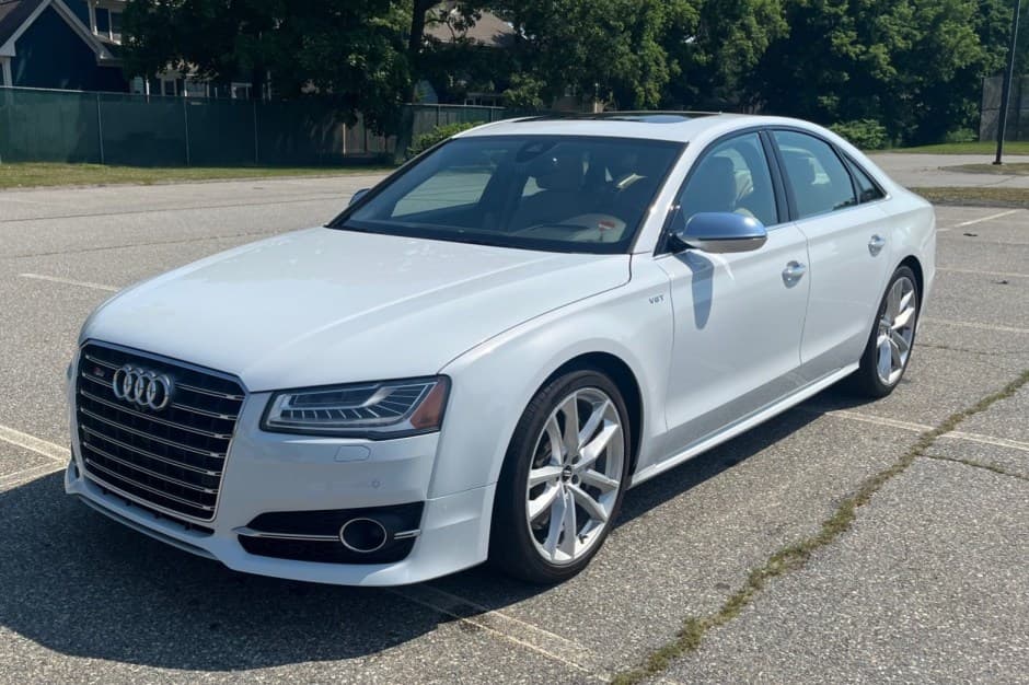 2016 Audi S8 sold for $34,500